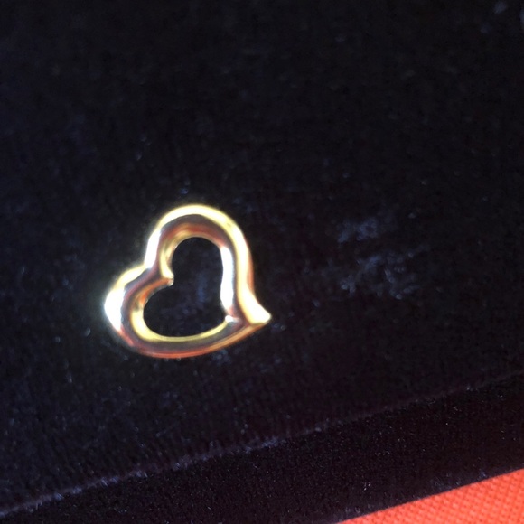 🔥$10 VICTORIA SECRET🔥 - Picture 2 of 4